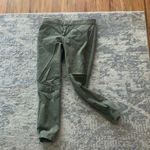 Green Gap ankle pant